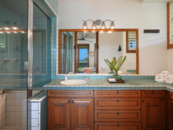 Experience Luxury in Moloa'a Bay - The Perfect Kauai Retreat